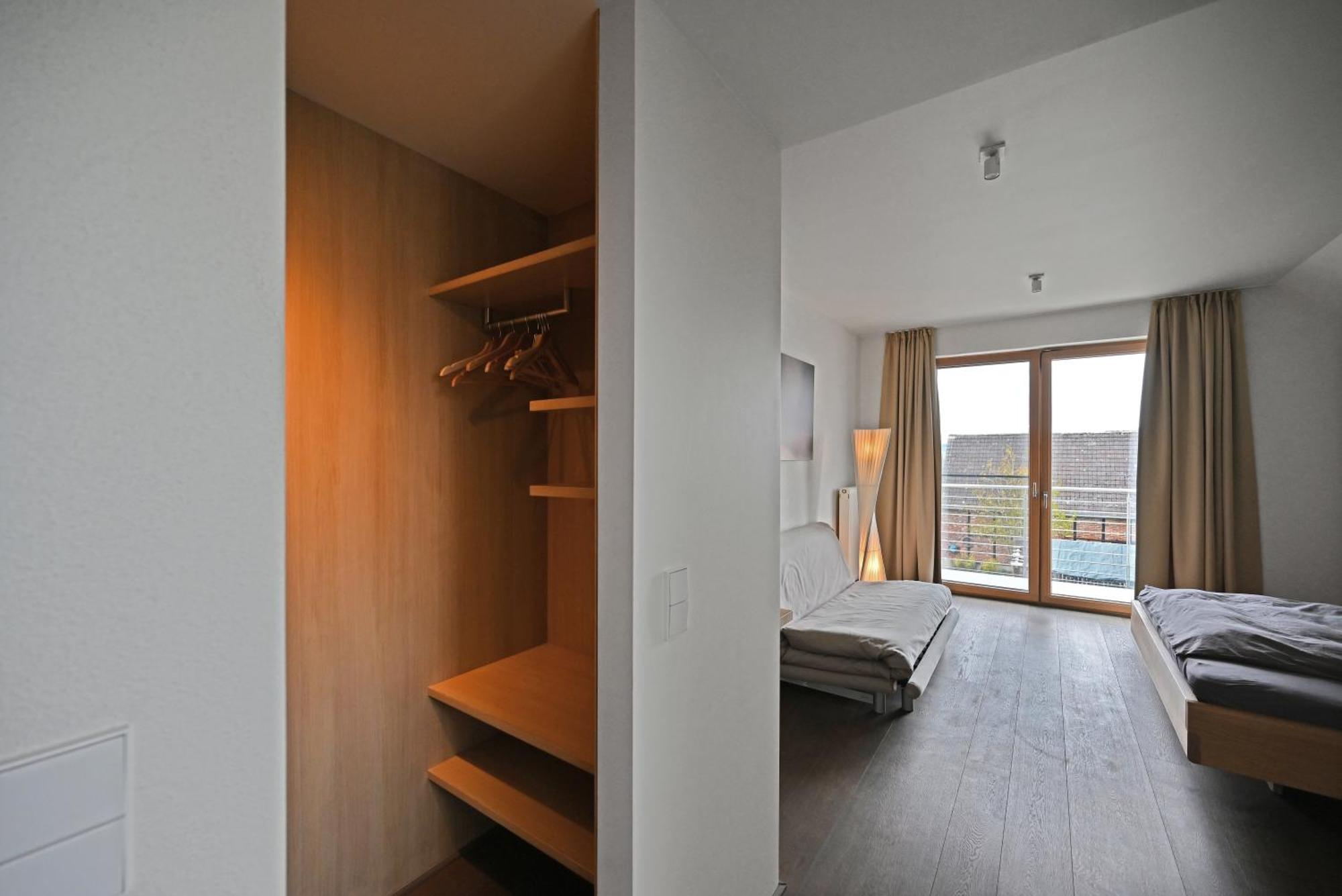 Modernes & Gepflegtes Hotelzimmer Mit Kueche! Bernstadt  Bagian luar foto